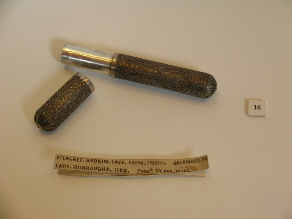 Silver filigree needle case 18th century