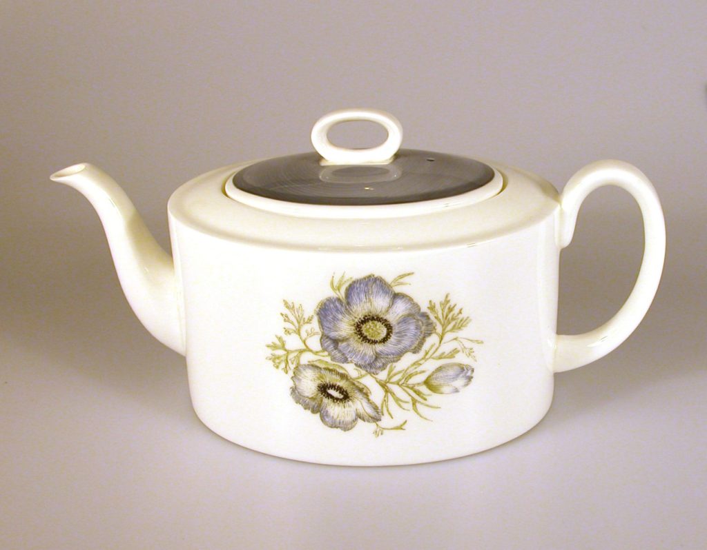 ‘Glen Mist’ teapot