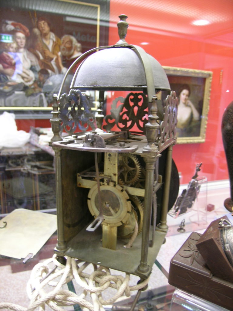 Lantern clock