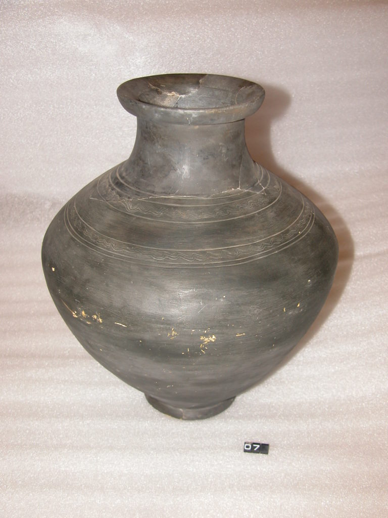Grey ware pot